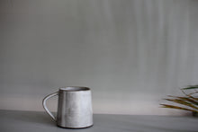 將圖片載入圖庫檢視器 煙白梯形馬克杯