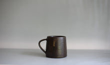 將圖片載入圖庫檢視器 枯荻深色梯形馬克杯 (剩最後一個)