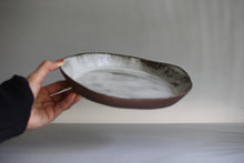 將圖片載入圖庫檢視器 煙白手捏淺盤
